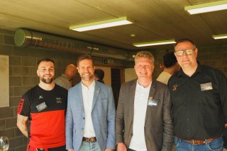 hmd00273.jpg - JPEG - 426 ko - 2000×1332 px