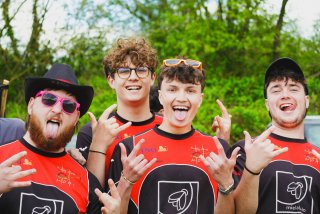 hmd00376.jpg - JPEG - 528.8 ko - 2000×1332 px