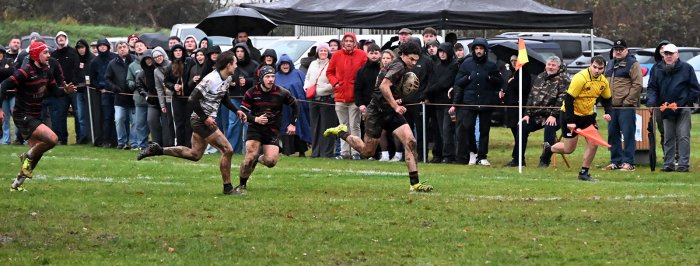 Désormais favori pour le titre, Mons a dominé le match au sommet